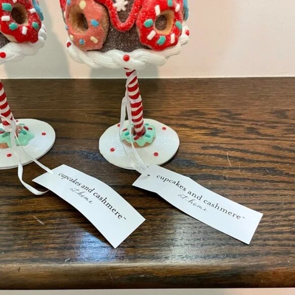 CUPCAKES & CASHMERE SUGARY DONUT CHRISTMAS TREES - Picture 5 of 6